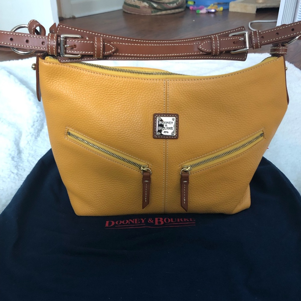 Dooney&Bourke Mary Hobo